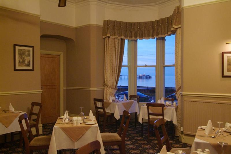 חלנדודנו Kensington Hotel מראה חיצוני תמונה