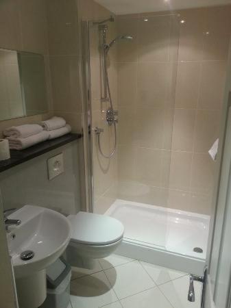 חלנדודנו Kensington Hotel מראה חיצוני תמונה