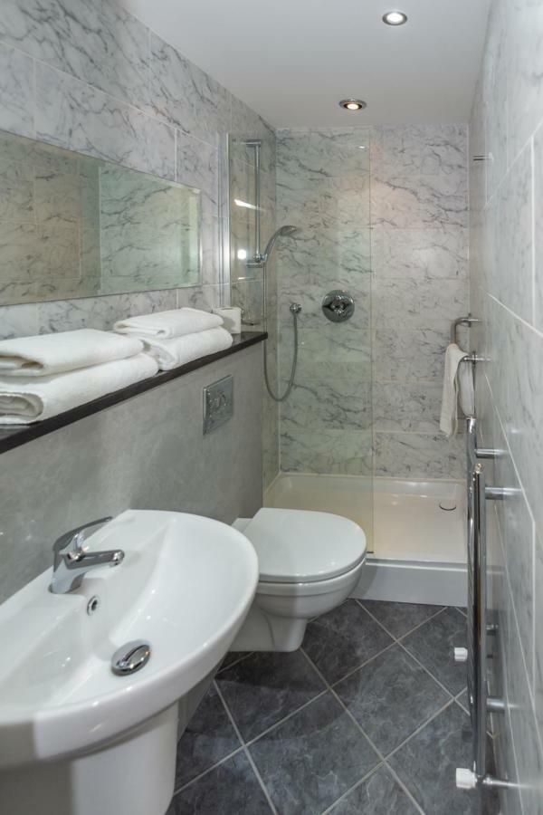 חלנדודנו Kensington Hotel מראה חיצוני תמונה